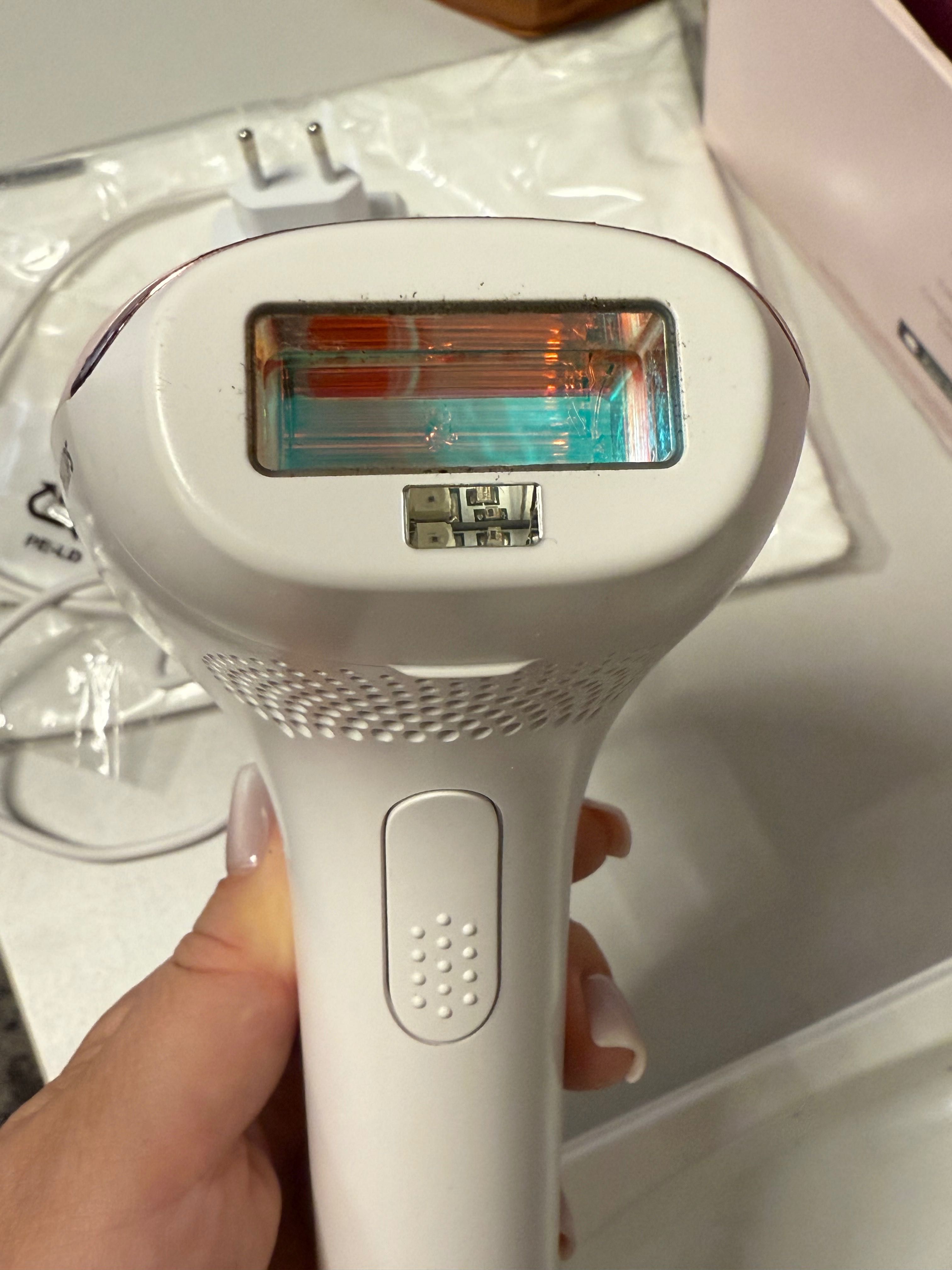 Фотоєпілятор Philips Lumea