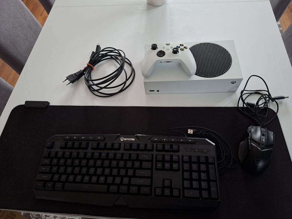 Sprzedam Xbox serii S