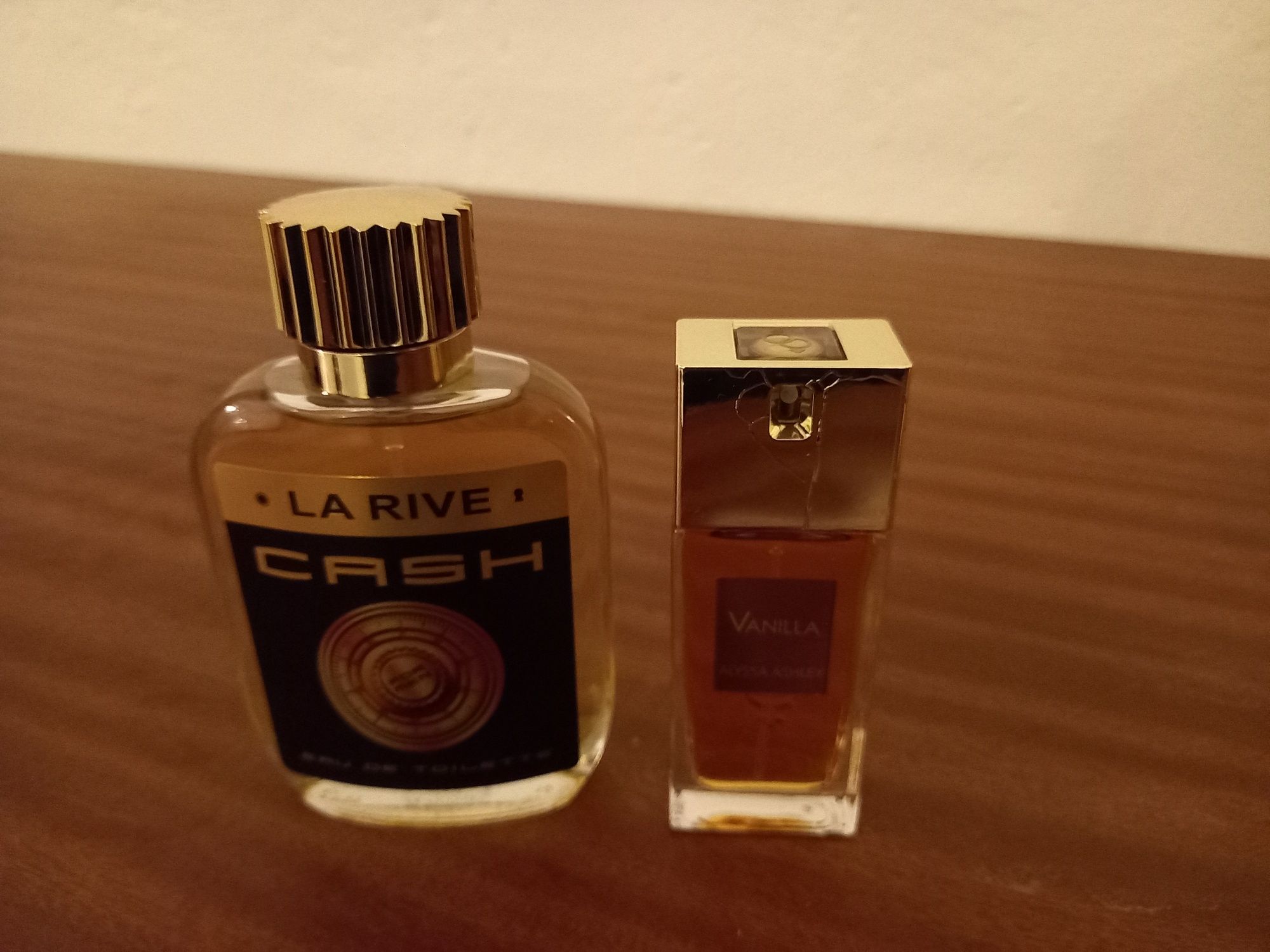 Vendo perfumes novos e originais, ainda selados na caixa.