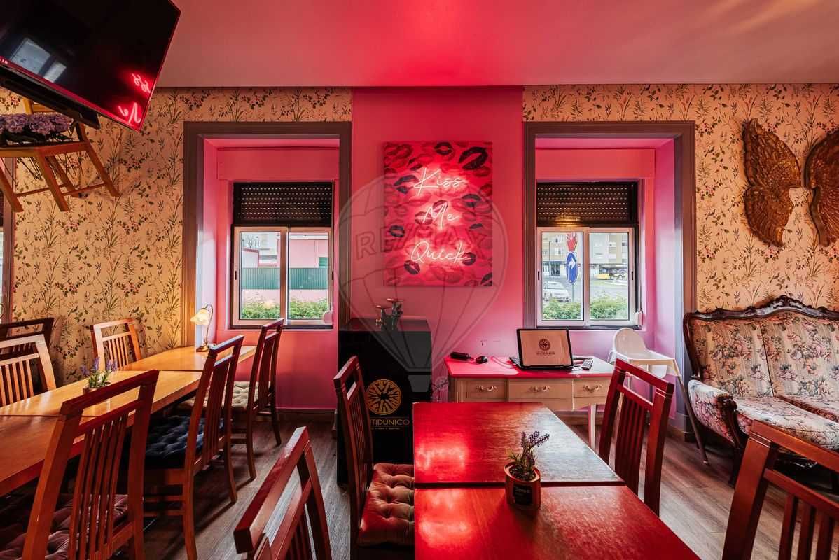 Restaurante - Bar - Trespasse com cedência de quotas