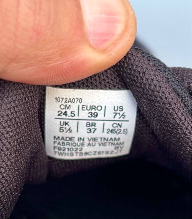 Кросівки Asics оригінал