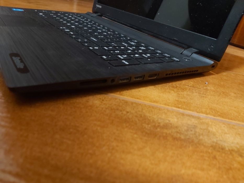 Portátil Toshiba C55-c- Intel i5