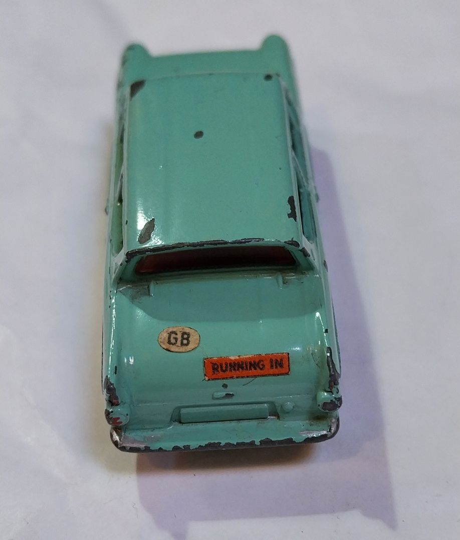 Miniatura antiga Dinky Toys Ford Anglia