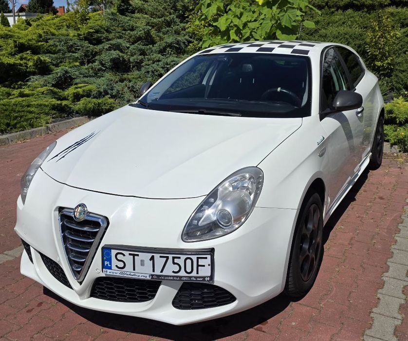 Alfa Romeo Giulietta Alfa Romeo Giulietta z 2011 roku w wersji Sportiva 1,4 TB