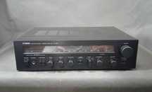YAMAHA R-300 amplituner stereo