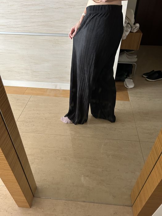 spodnie plisowane z połyskiem Rachel Zoe