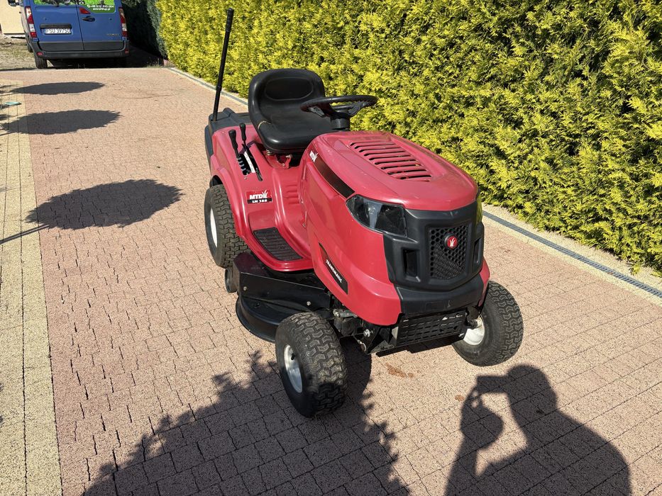 Traktorek z koszem MTD silnik B&S 13 hp.