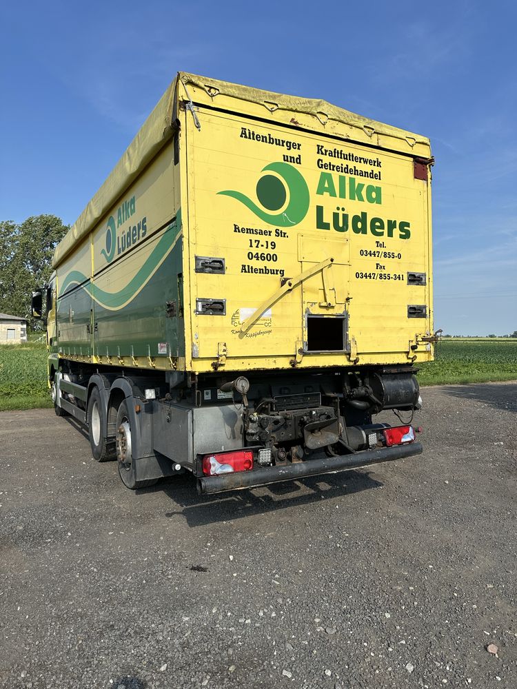 MAN TGX 26.440 zestaw z przyczepą wywrotka trójstronna