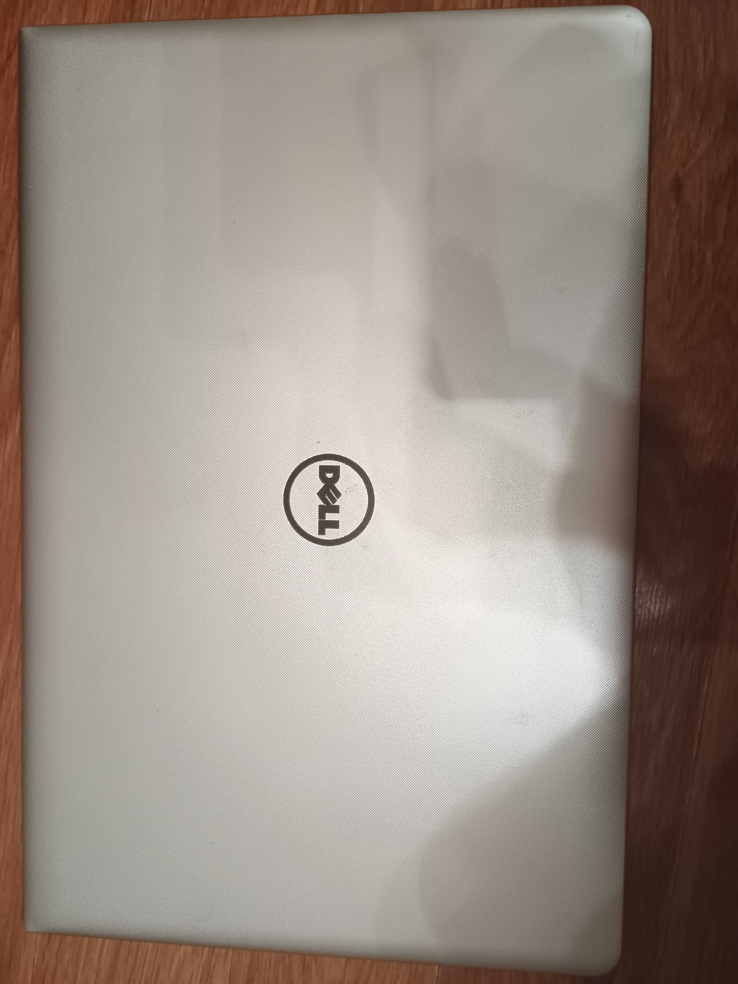17.3 Dell Inspiron 5759 \ i5-6200u\8gb\256 sdd