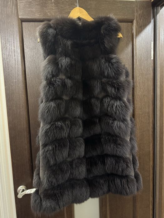 Меховая жилетка/ жилетка