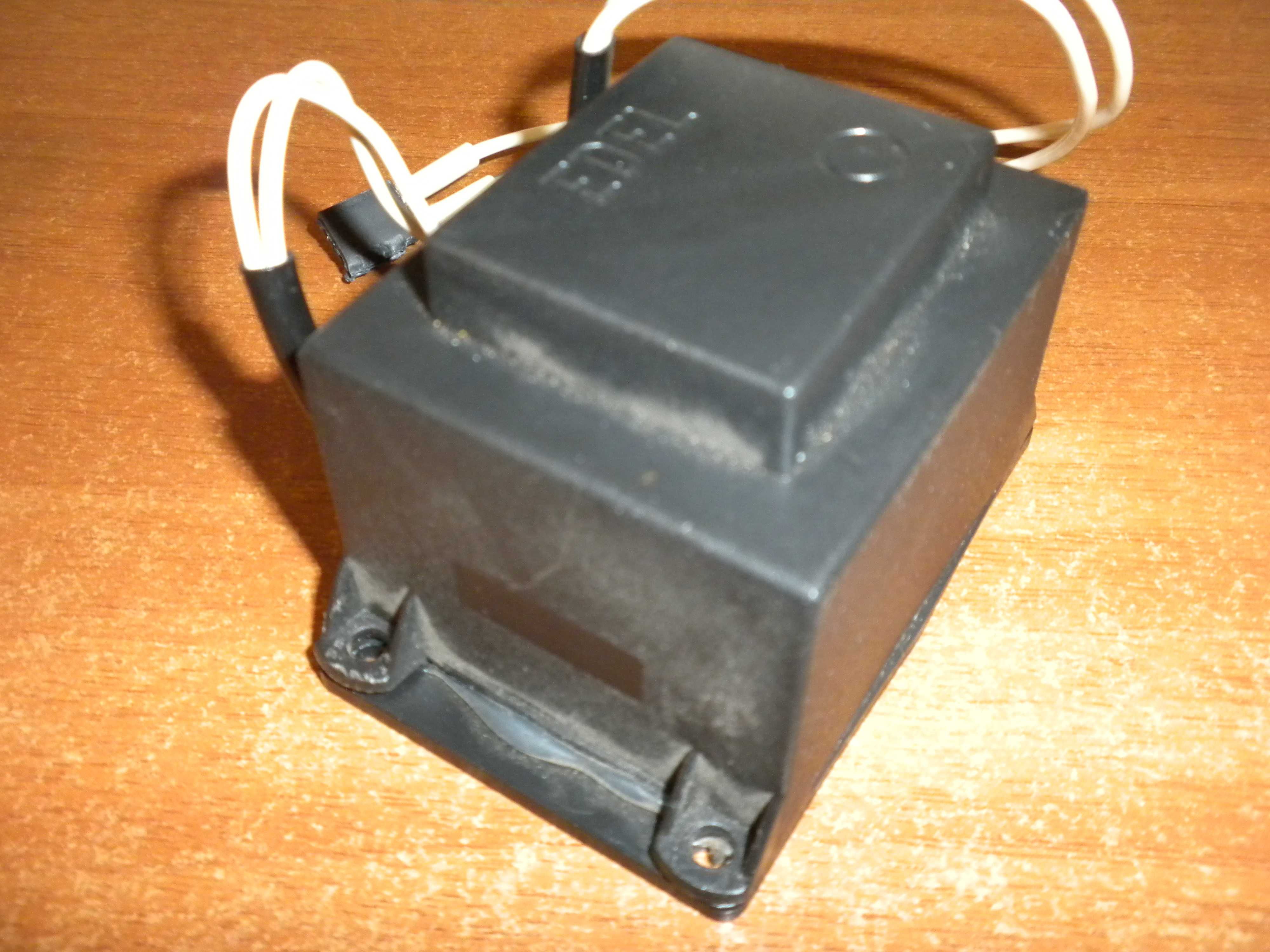Блок питания EDEL (TR-2300) ~12V 1.2A рабочий