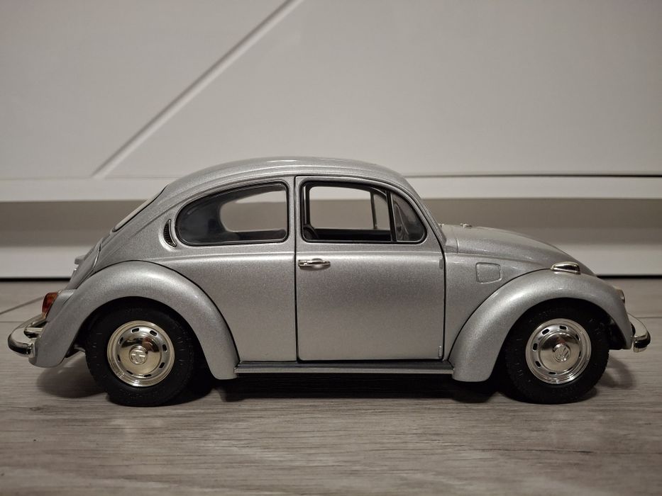 Samochód Kolekcjonerski Volkswagen Kafer Garbus Revell 1:18