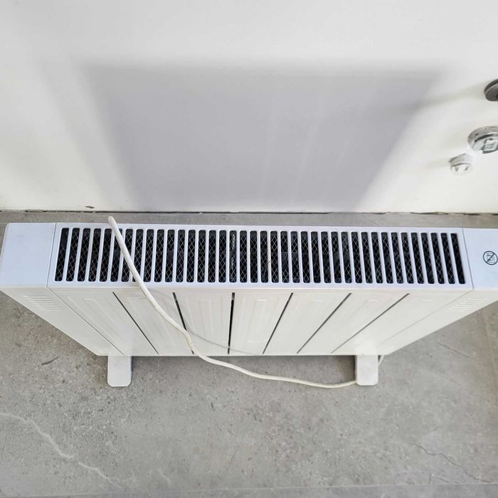 Grzejnik elektryczny Konwektorowy Yoer 2000W +Timer Pilot