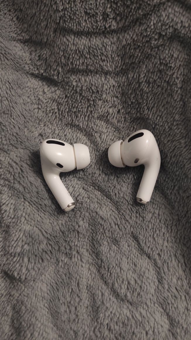 Наушкин airpods pro 2