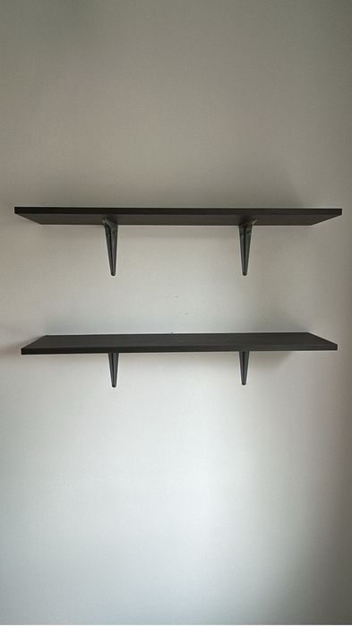 Prateleiras com apoio