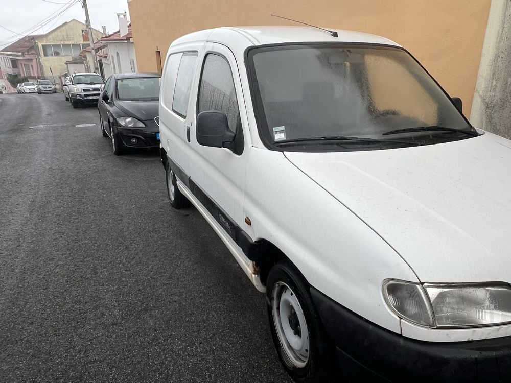 Berlingo 1.8d sem inspecao