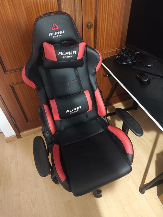 Cadeira e mesa Alpha gamer