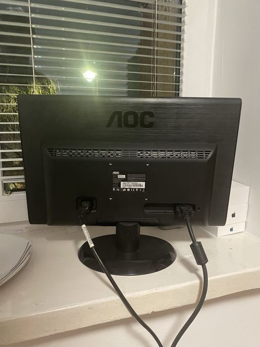 monitor AOC 19 cali