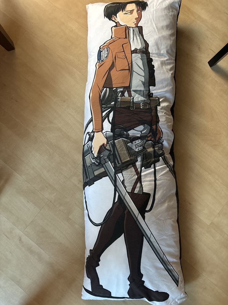 Poduszka Dakimakura Levi 140/45