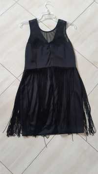 Nowa mała czarna wieczorowa sukienka z frędzlami S/M