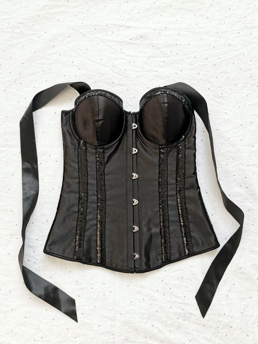 Gorset w stylu gotyckim