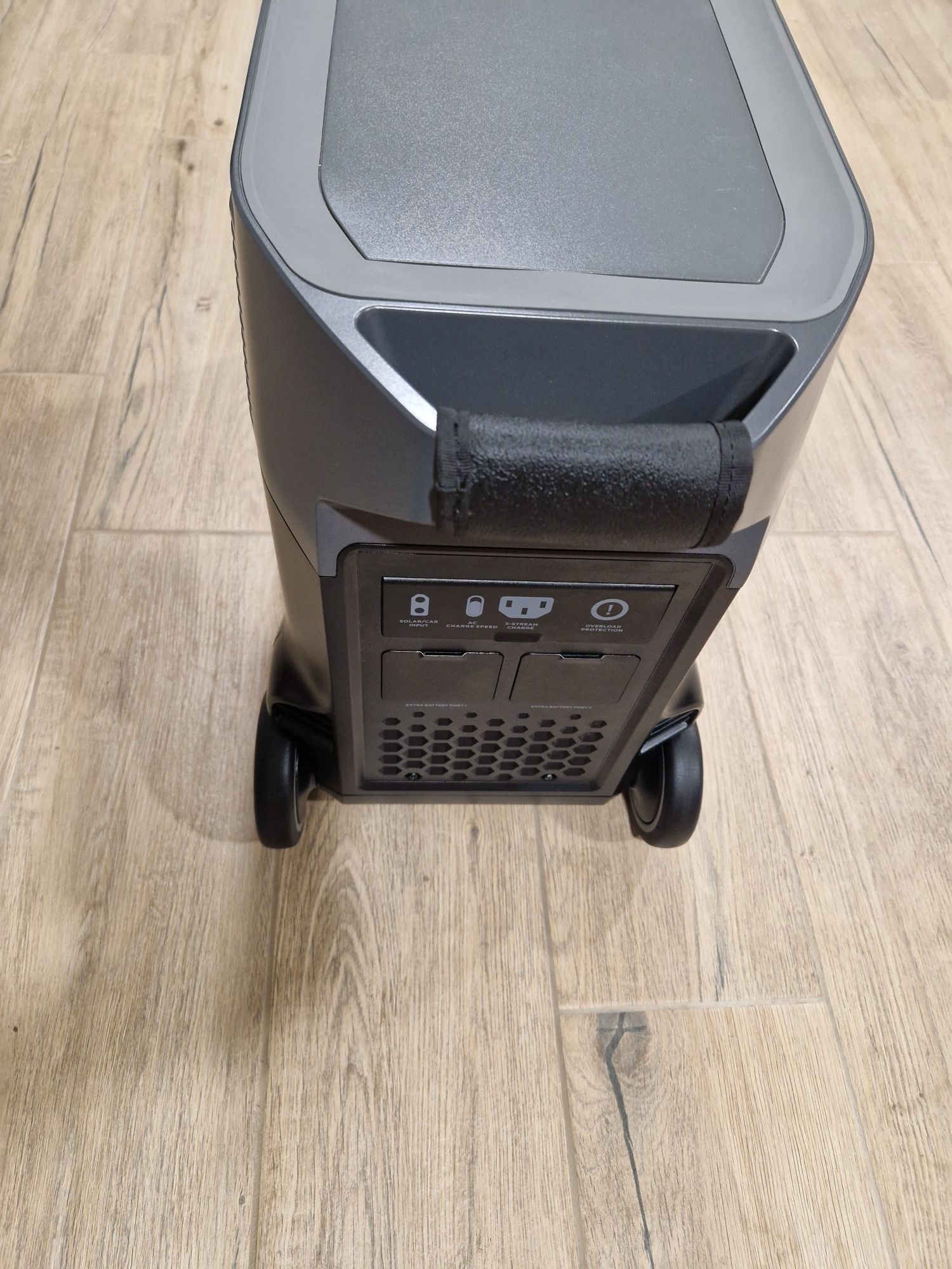 Аккумуляторна станція EcoFlow DELTA Pro і додаткова батарея