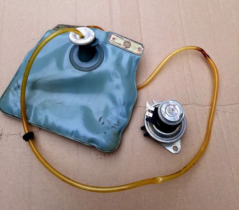 Кнопка омывателя лобового стекла , грелка ВАЗ 2101 , 2102 , 2103