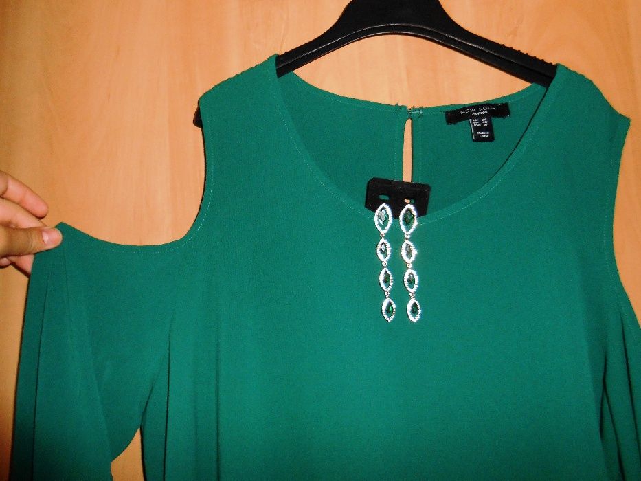 зелена блузка 54 розмір відкриті плечі