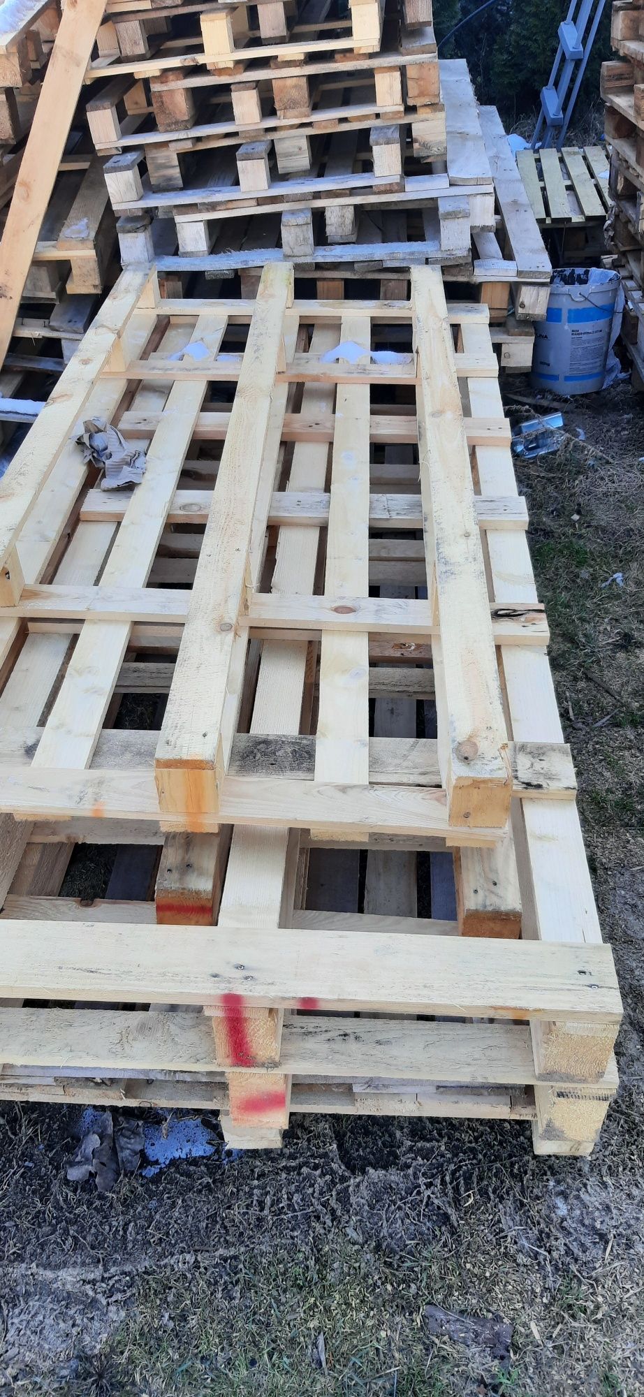Palety szer. 80 do 100 na dł.200 do 250 cm