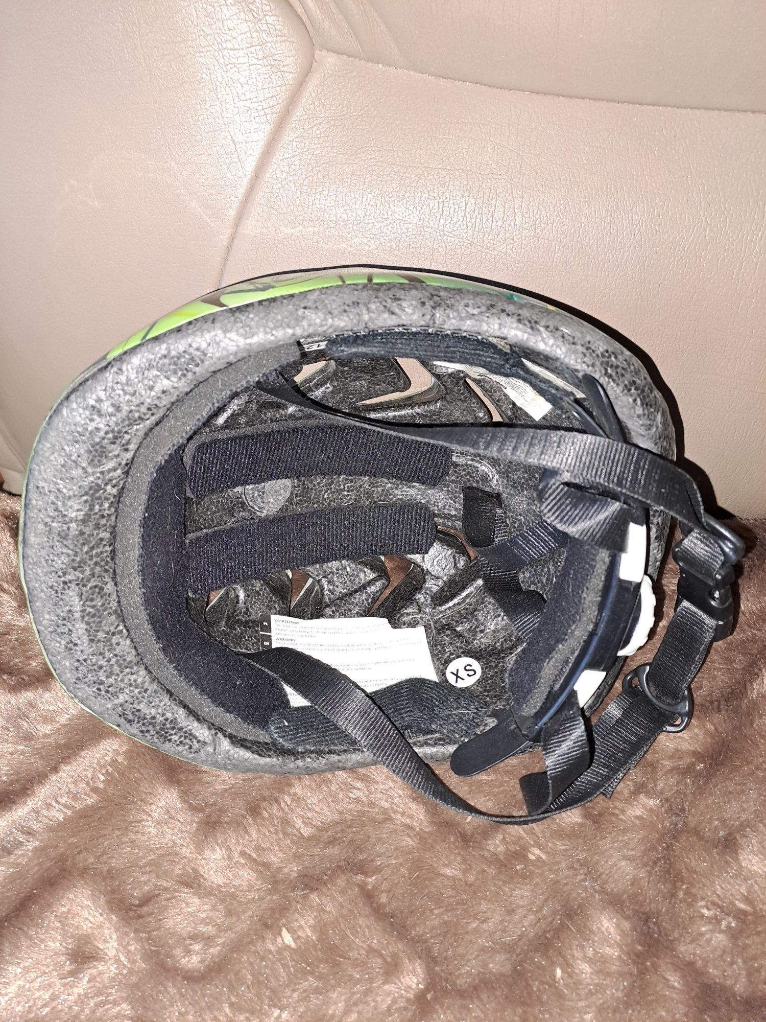 Markowy kask dla chłopca lub dziewczynki Cool Slide. Rozmiar XS-48-52.