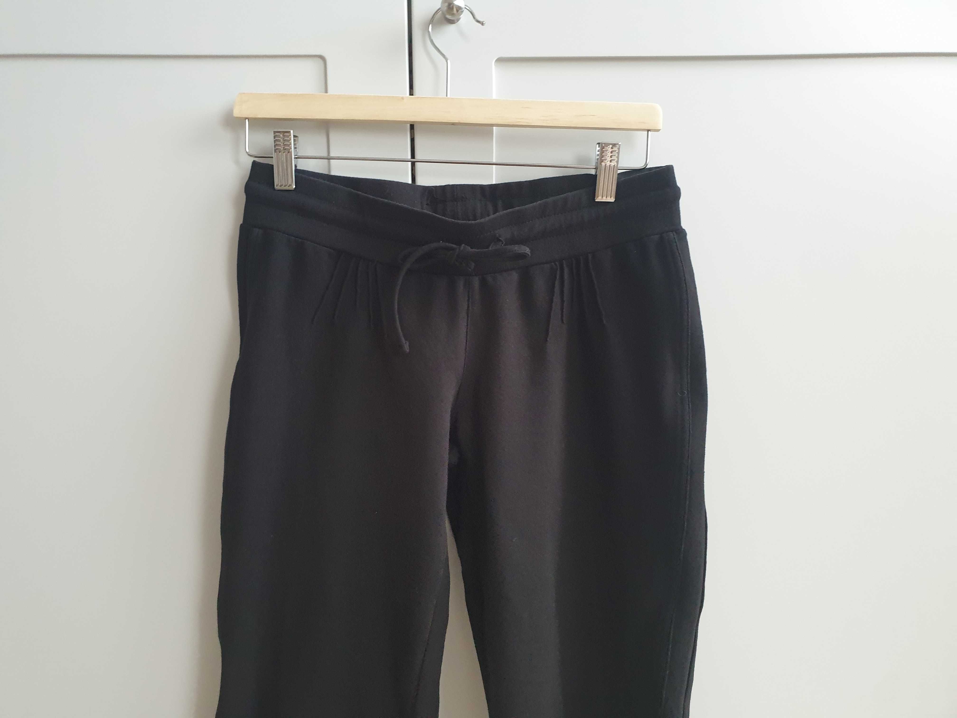 Czarne dresy Reserved spodnie dresowe S 36 38