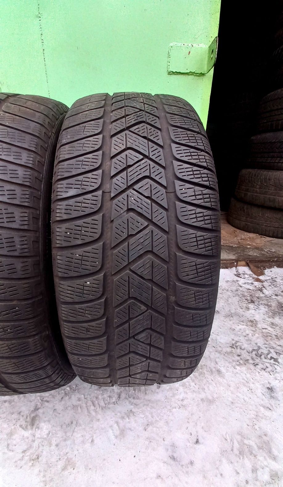 Шини всесезонні m+s 2-4шт R18 Pirelli Scorpion 235/55/18