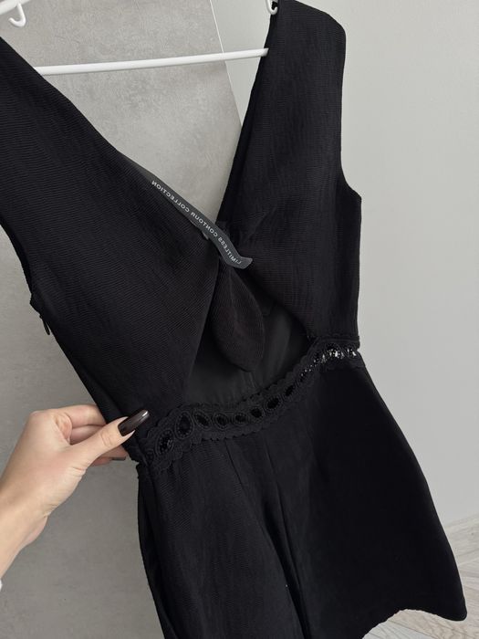 Чорний комбінкзон Zara
