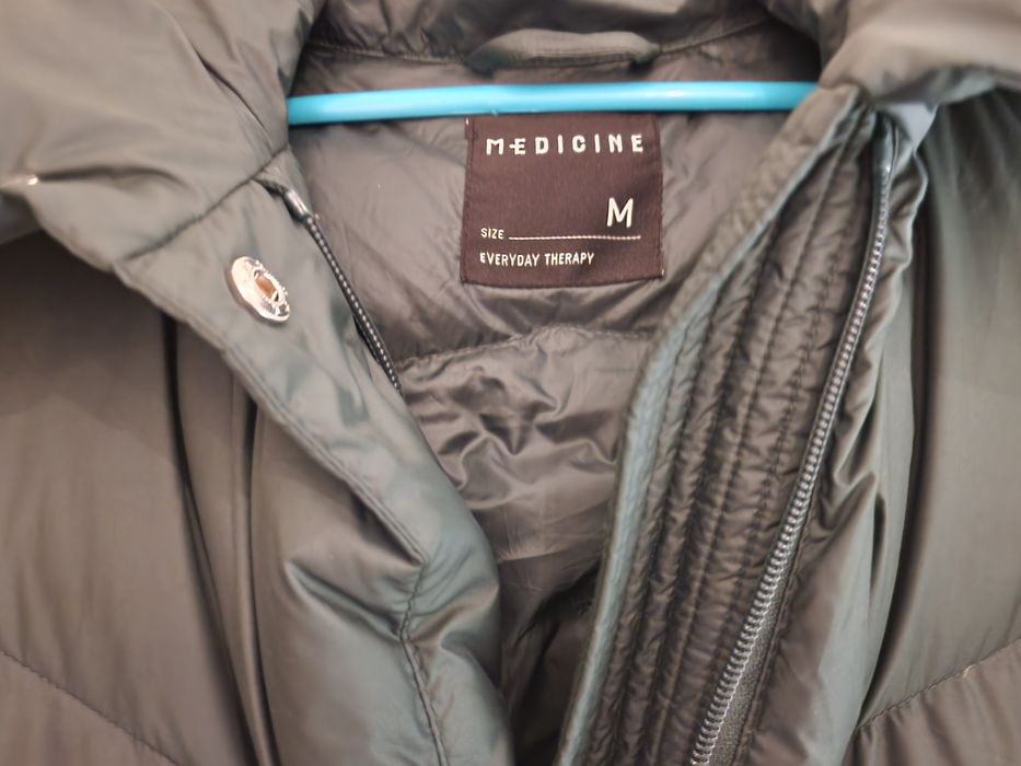 Plaszcz puchowy Medicine rozmiar M