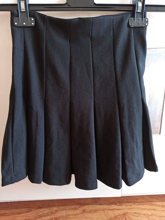 Saia preta plissada Bershka NOVA