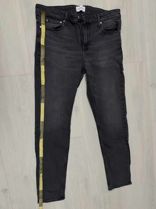 Продам Джинсы Calvin Klein
