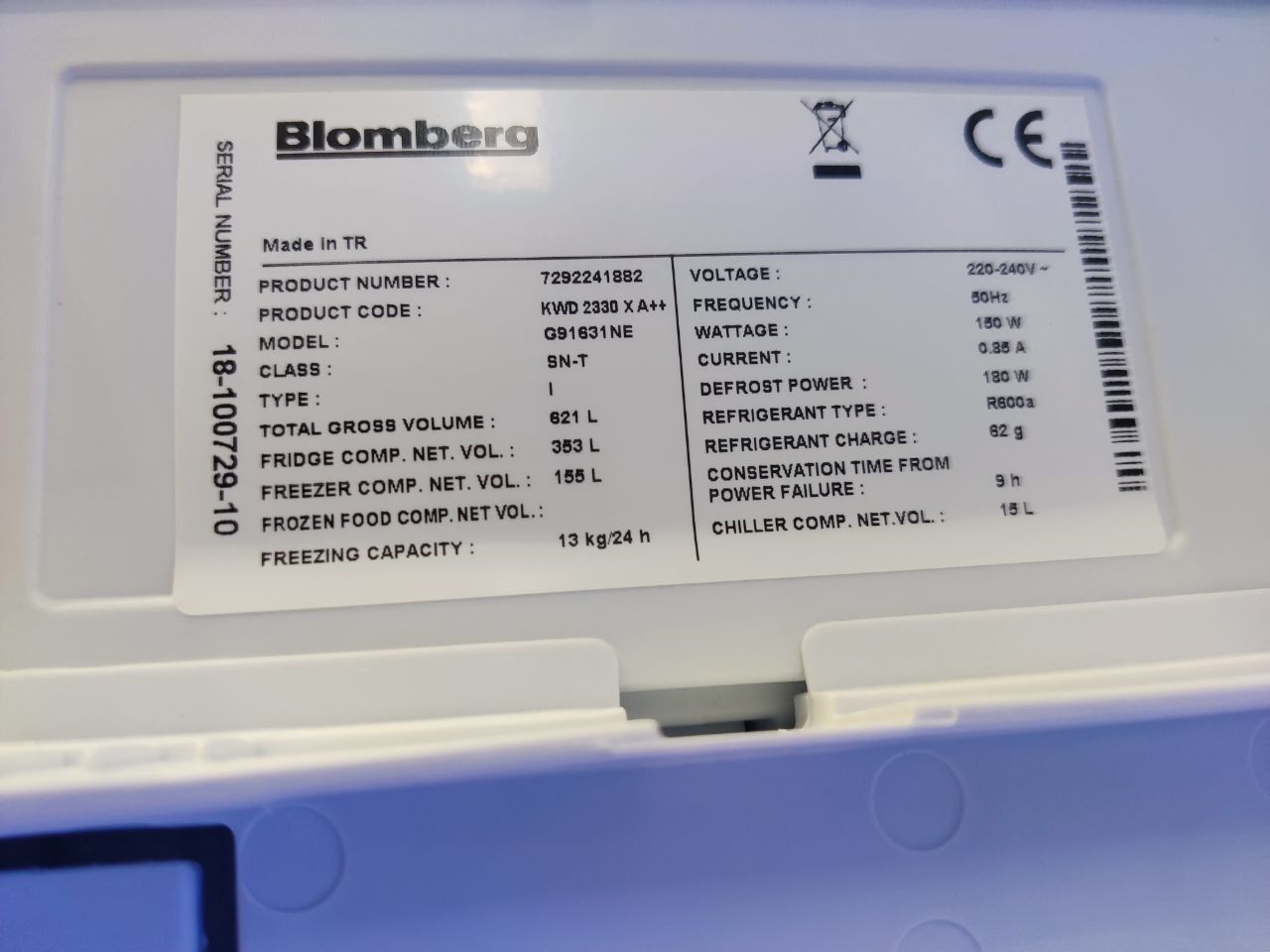 Великий шикарний холодильний Bloomberg ™ типу Side-by-Side. Ідеал