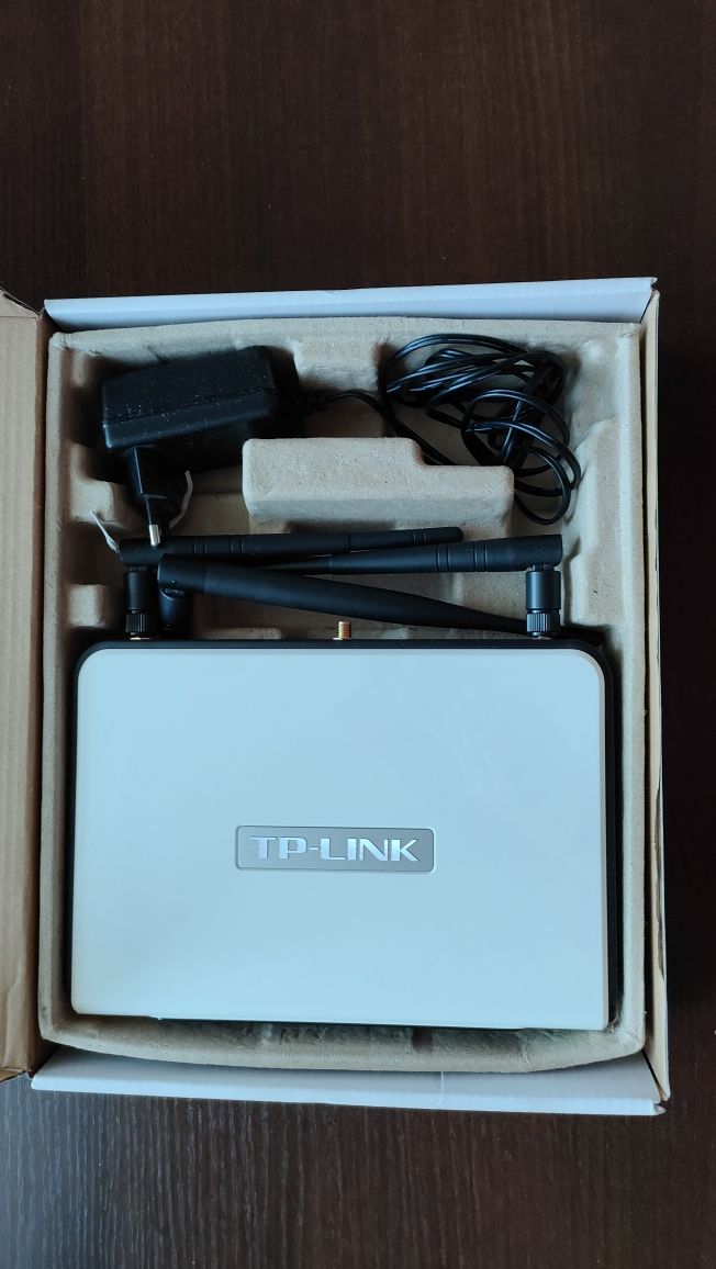 Router TP-Link 300Mbps Ultimate Wireless N