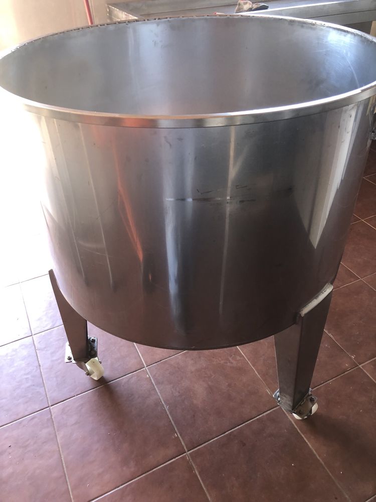 Cuba de inox ideal para uvas ou carnes temperadas para enchidos