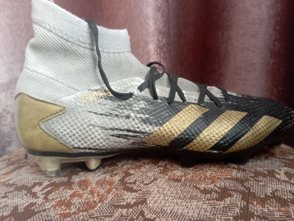 Продам бутсы Adidas Predator