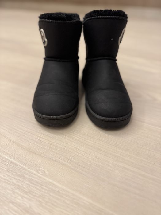 Уги для девочки