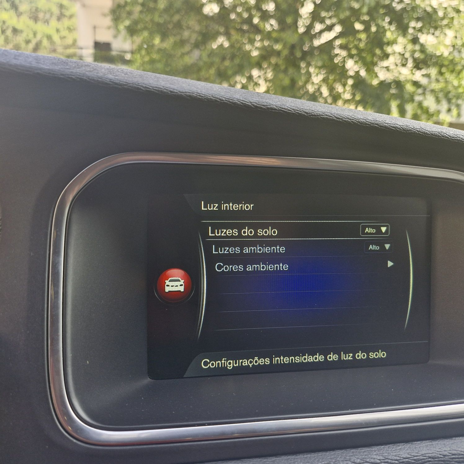 Volvo V40 D3 R-design