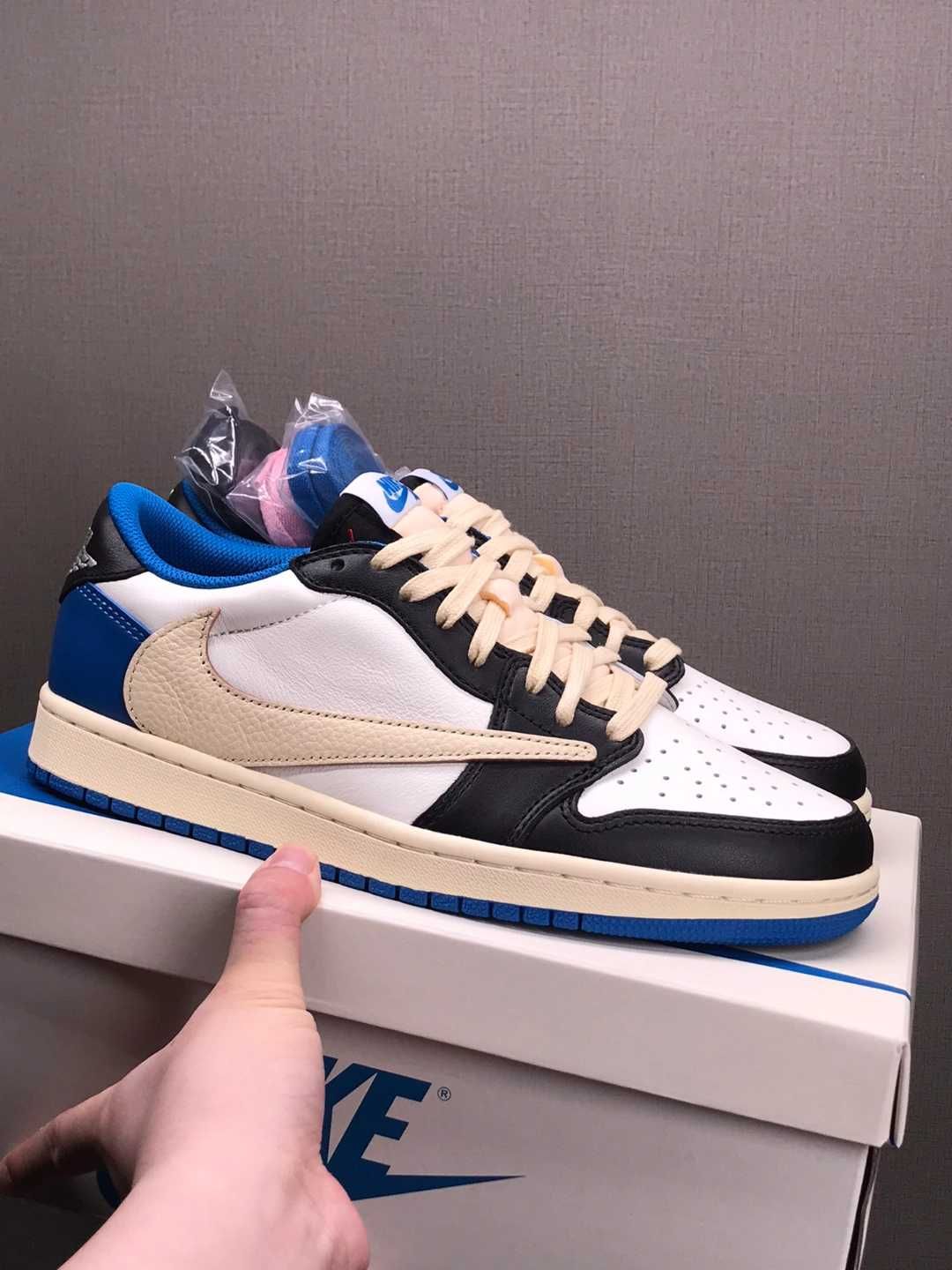 Buty Jordan1RetroLowOGSPFragment x Travis Scott sportowe rozmiar.41