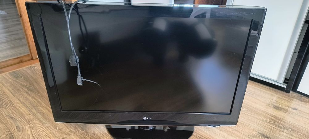 Telewizor LG 37 cali