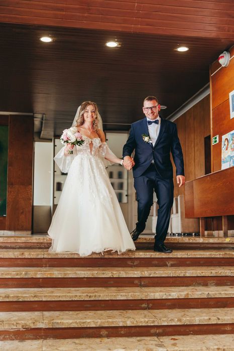 Suknia Ślubna rozmiar S, dwa welony, dodatki