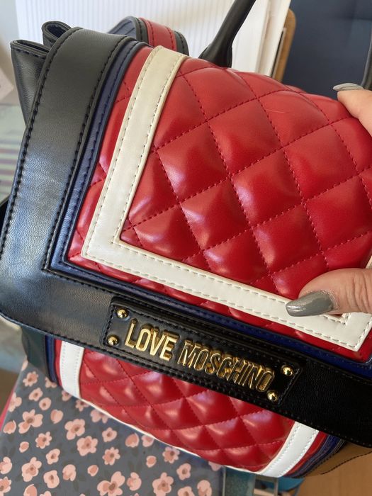 Vende-se mochila da moschino como nova - ORIGINAL