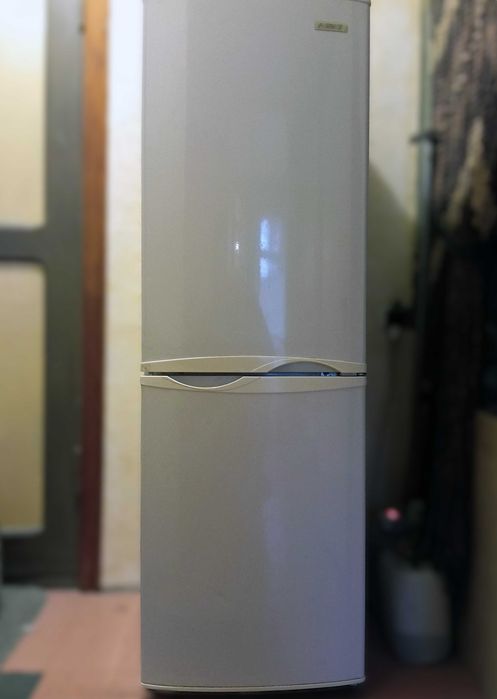 Холодильник двокамерний Forina (No Frost)