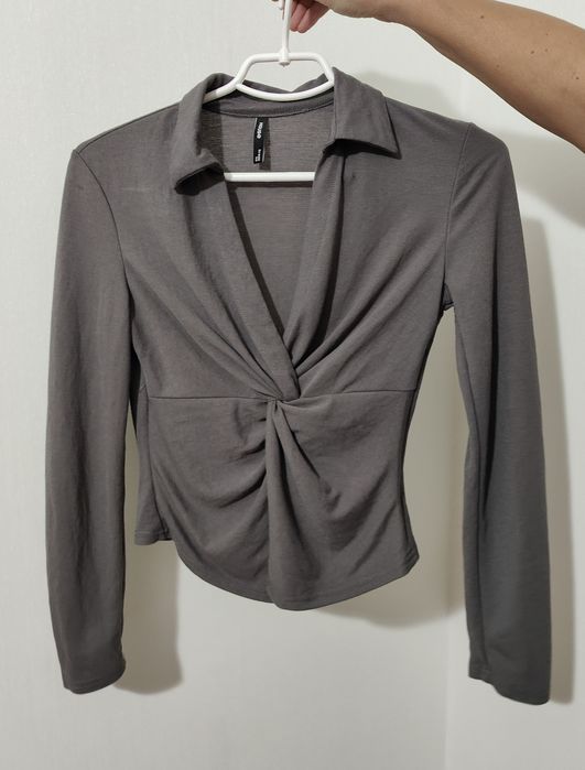 Лонгслив House серый с узлом