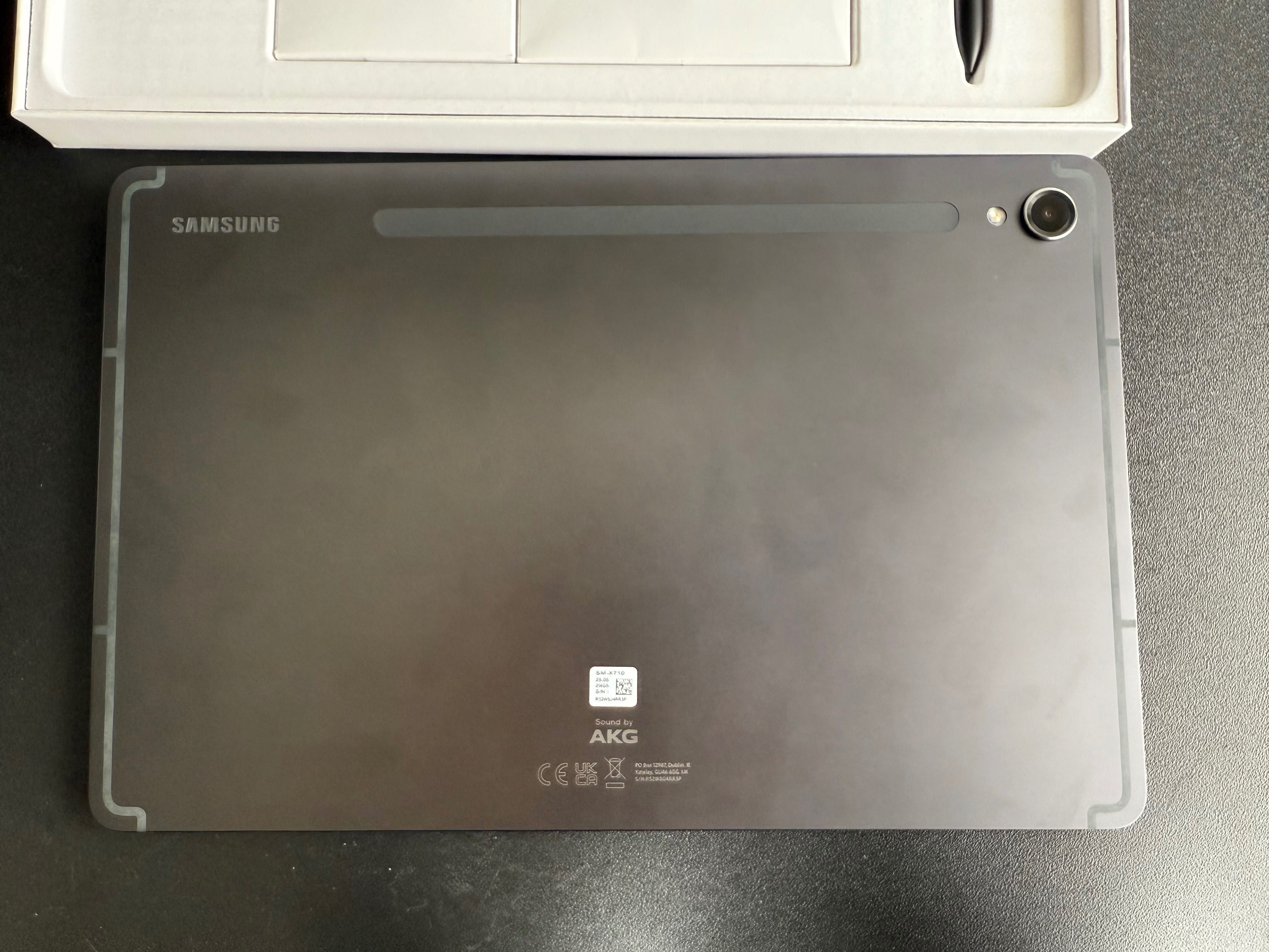 Samsung Galaxy Tab S9 256GB + Book Cover Keyboard Slim