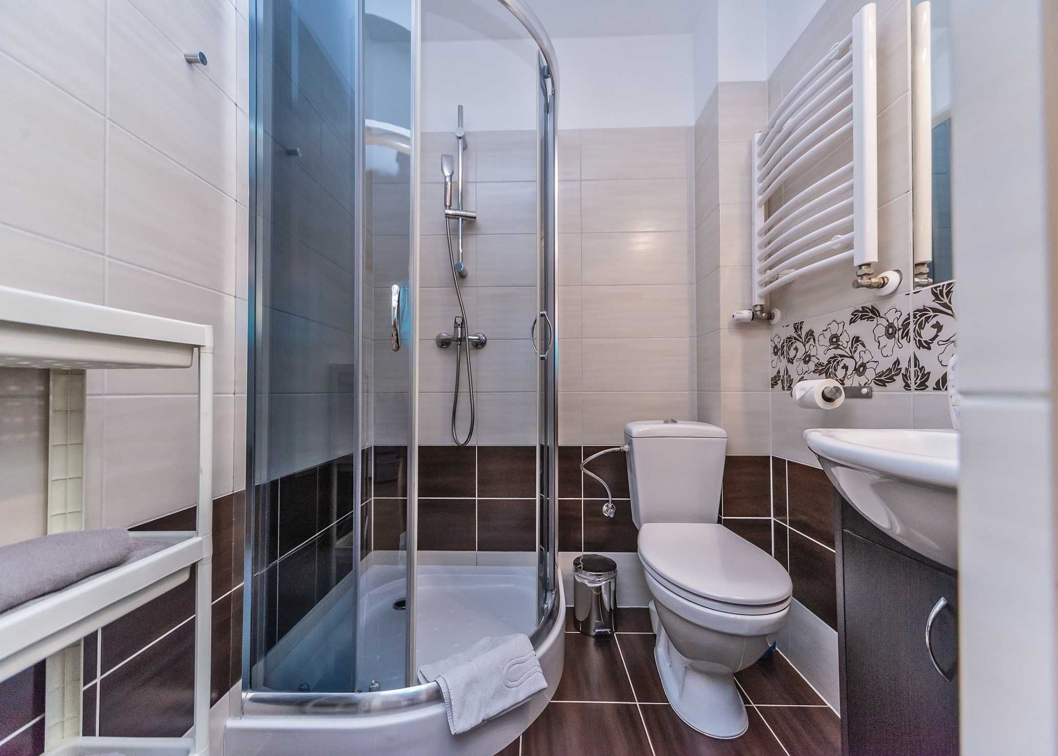 Międzybrodzie Żywieckie • wakacje nad jeziorem • apartament z balkonem